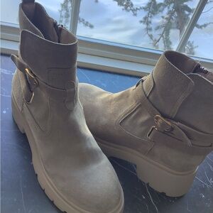 Women's Tan Ankle Boots Steve Madden 9